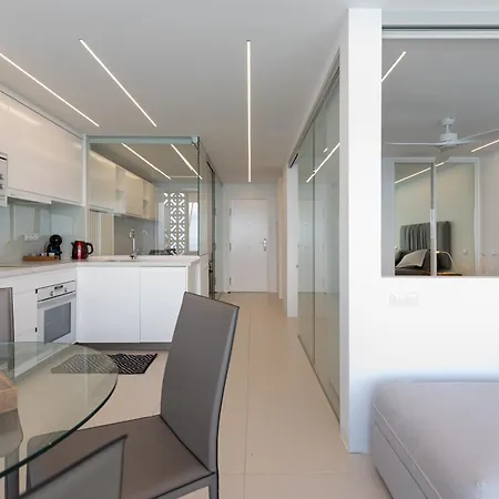 Oceanglass Apartments By Airnest باتالاباكا