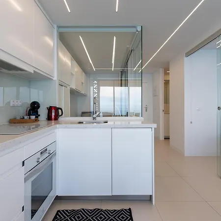 Oceanglass Apartments By Airnest