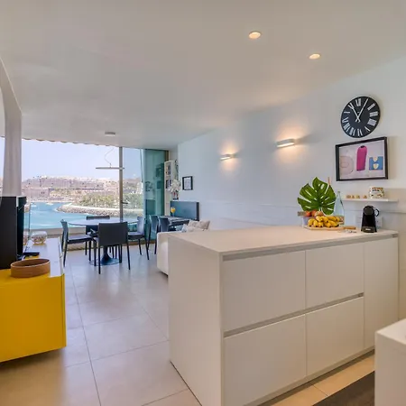 Oceanglass Apartments By Airnest شقة
