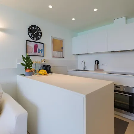 Oceanglass Apartments By Airnest