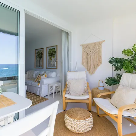 Oceanglass Apartments By Airnest شقة *